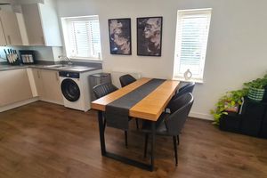 Open plan diner- click for photo gallery